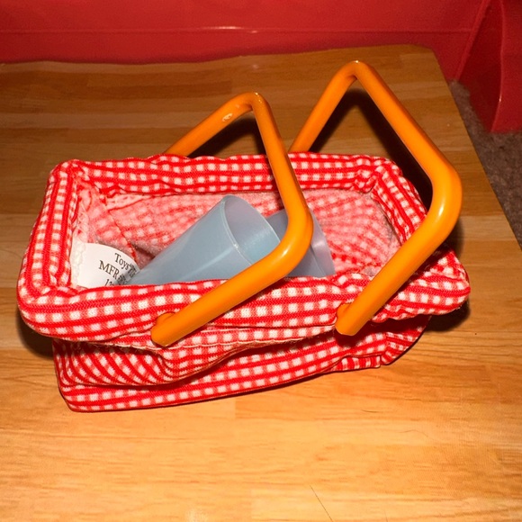 Toy ‘R Us Chairs w/cushions & more for American girl or any 18” doll. - Picture 5 of 11